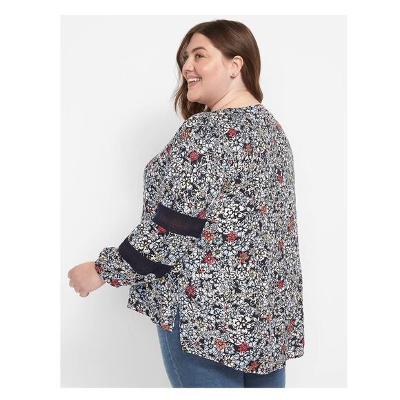 Lane Bryant Blue Floral Button Front Blouse Sz.26/28 NWT - Picture 3 of 13
